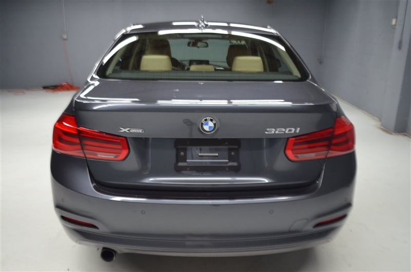 2017 BMW 320 XI photo 6 of 29 of wba8e5g54hexample