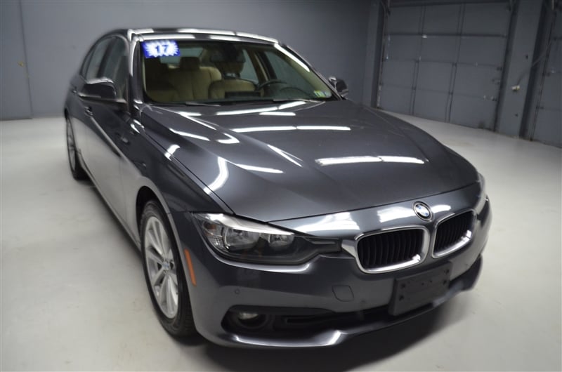 2017 BMW 320 XI photo 9 of 29 of wba8e5g54hexample